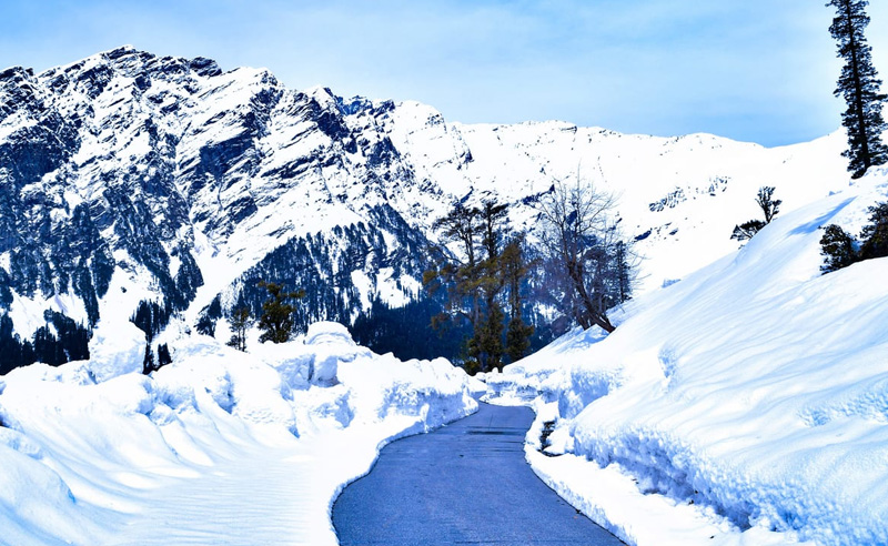 https://southntravel.com/public/img/rohtang-pass.jpg